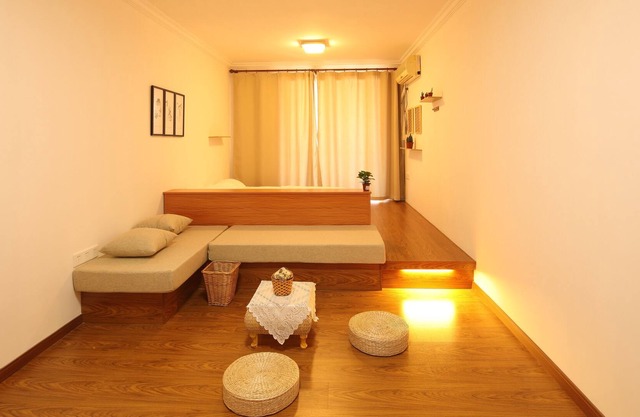 {Alive} 2 Double Bed Tatami with Projector