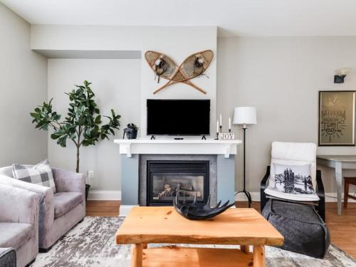 All Season Ski in Out Chalets at Calabogie Peaks