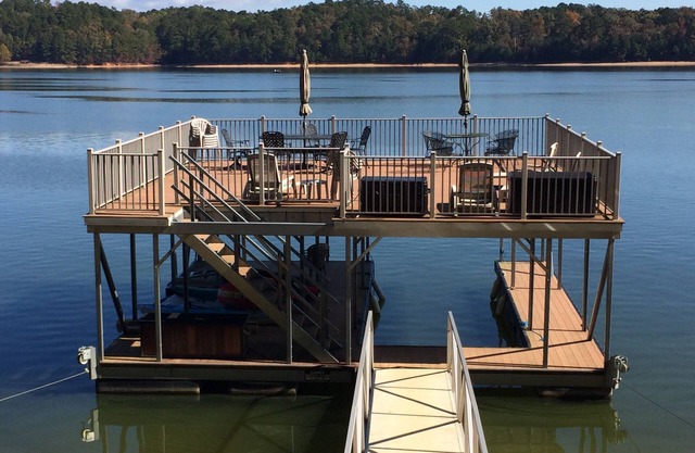 Allatoona Lake - Family Lake House and Dock - Space to relax and enjoy