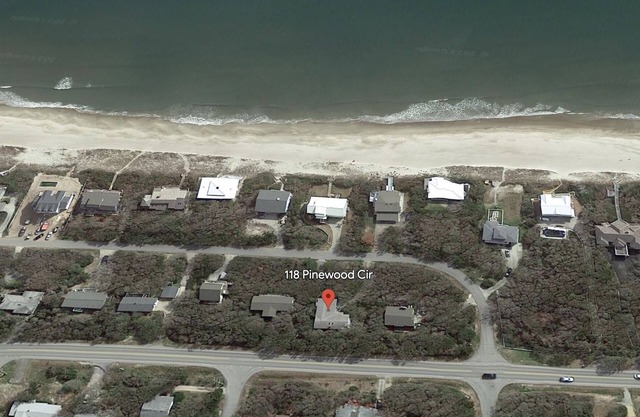 Almost Oceanfront, private neighborhood beach entry; PKS boat ramps
