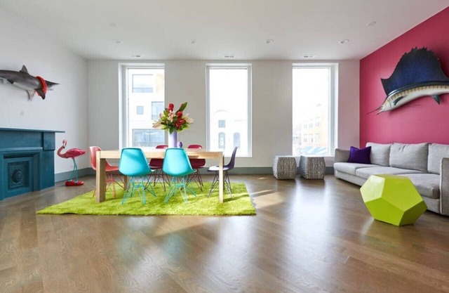 Aloha 2.0 Tropical Oasis in the heart of Wicker Park that sleeps 23 + backyard patio