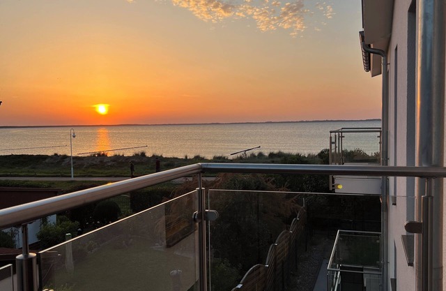 Aloha Paradies first beach line with direct sea view in new building, Glowe, Baltic Sea