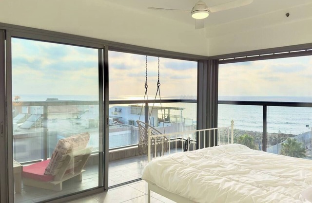 Alona’s Apartments sea & sunset
