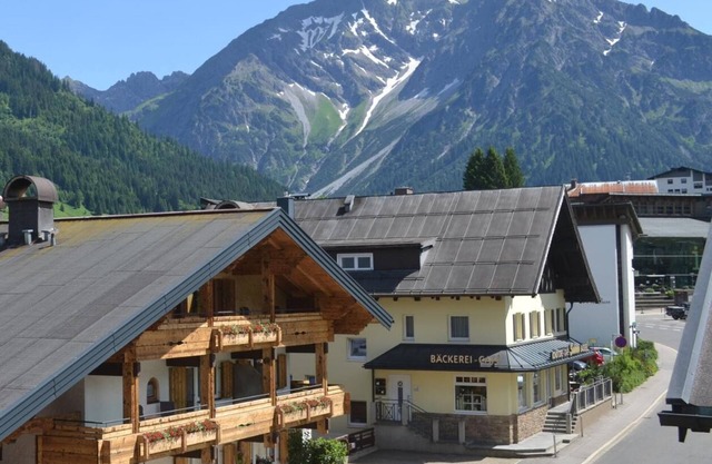 ALP-CHALET Ferienwohnungen Kleinwalsertal