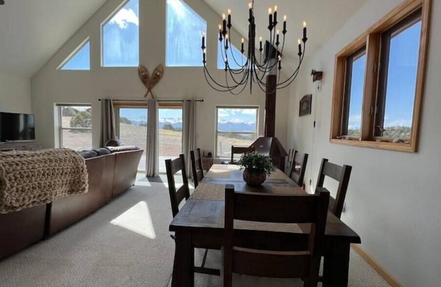 Alpenglow Retreat with Breathtaking Mountain Views