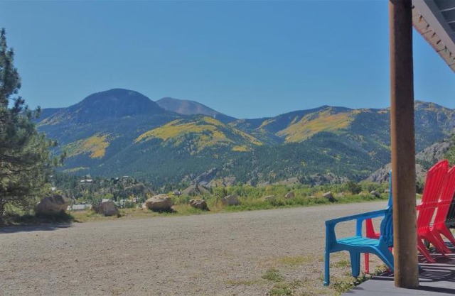 Alpine Moose Lodge