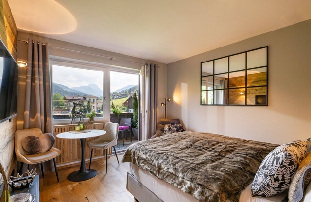 Alpine's Nest studio apartment with mountain views