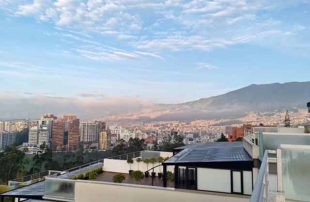 Amazing 3 rooms departament Quito north close to Carolina park