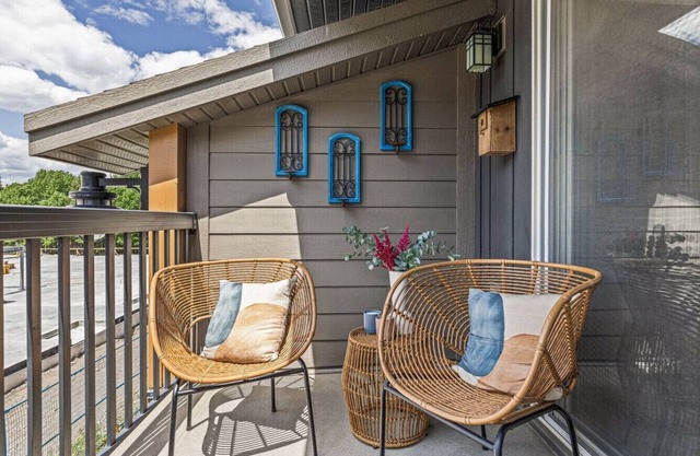 Amazing 3BR Condo W/Hot Tub Access and Mtn Views!