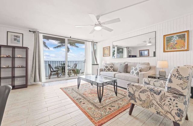 Amazing 7th floor Beachfront Condo w/AC