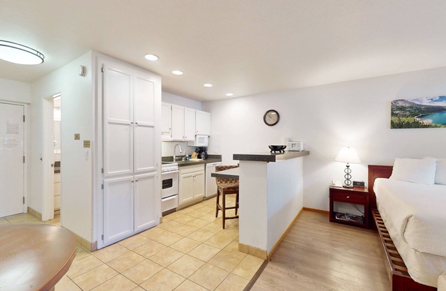 Amazing amenities, pool views, and a privileged location near Heavenly await