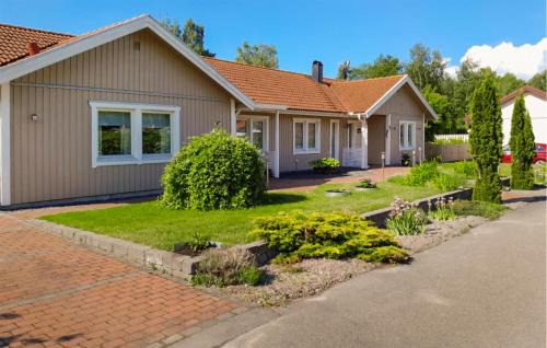 Amazing Apartment In Färjestaden