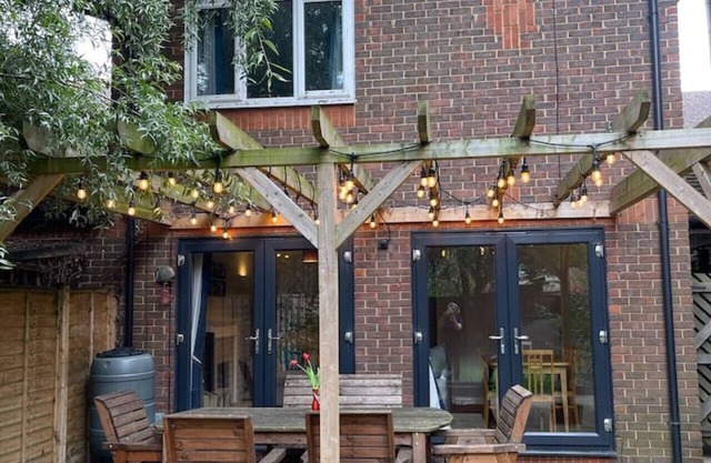Amazing City Location -Large Home - Close to River