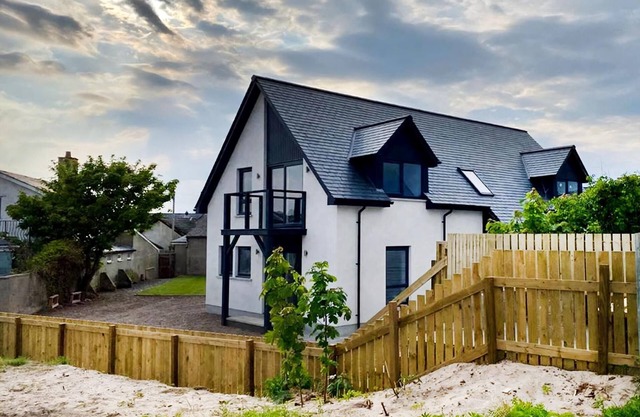 Amazing coastal location with access to sandy beach.