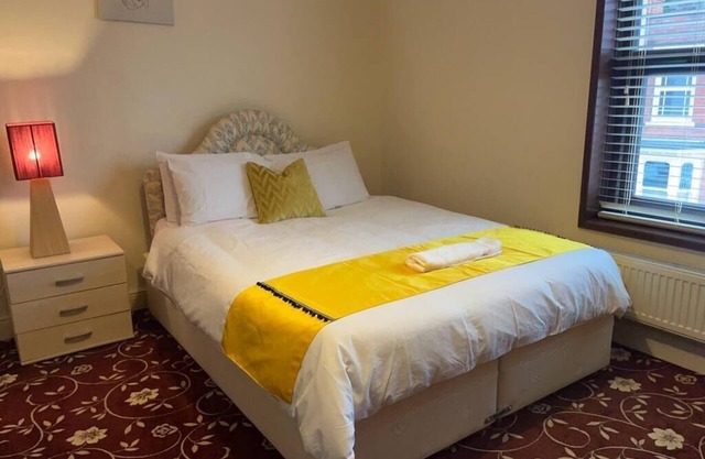 Amazing Entire Home in Wolverhampton