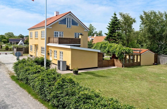 Amazing home in Børkop with WiFi