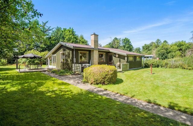 Amazing home in Højby with WiFi