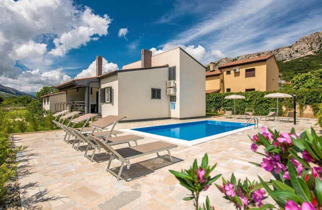 Amazing home in Jurandvor with WiFi