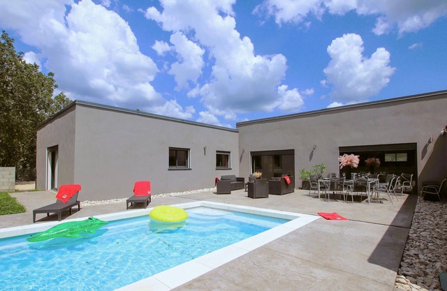 Amazing home in Lussas