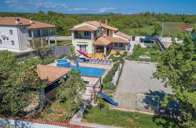 Amazing home in Rezanci