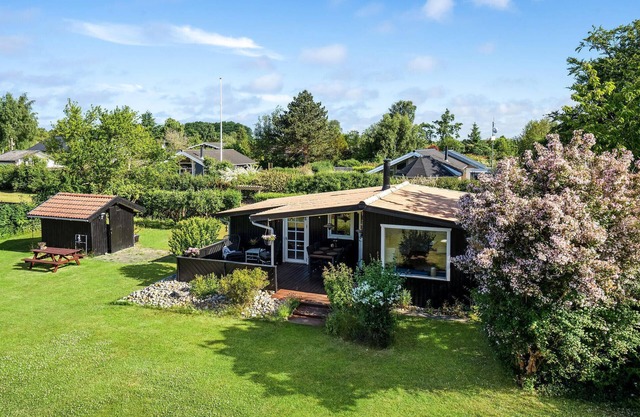 Amazing home in Slagelse with WiFi