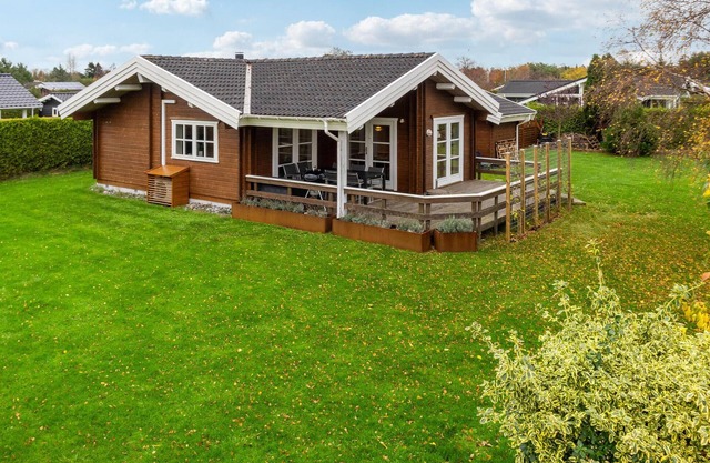 Amazing home in Væggerløse with sauna