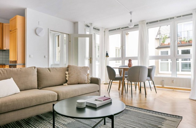 Amazing Josefstadt 2BR, by Blueground