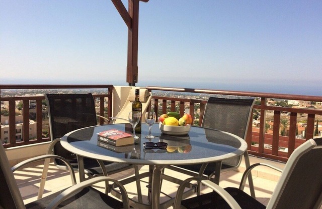Amazing panoramic ocean views, large sunny terrace.