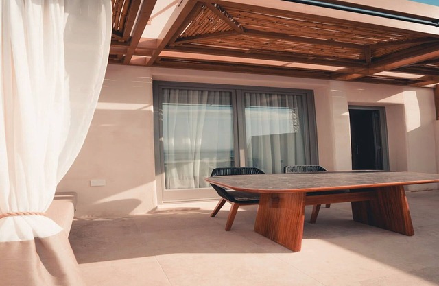 Amazing Santorini Suite | 1 Bedroom | Cave Junior Suite | Beautiful Sea Views &.