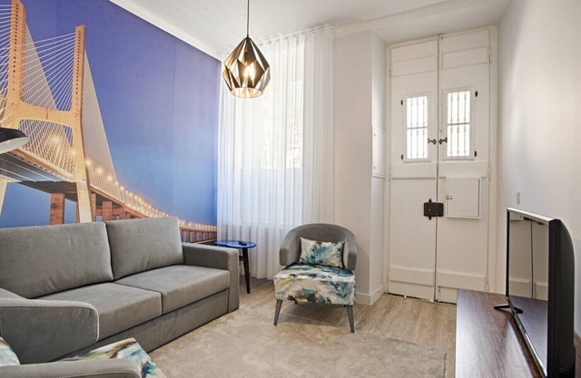 Ambassador Boutique Apartment II (C67)