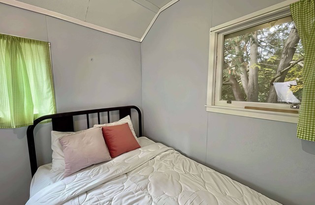 Ambleside - 2-Bedroom Cottage #5