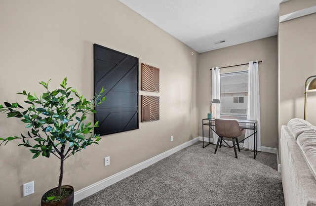 Amenities! Gym, Tanning, Garage, Balcony & More!