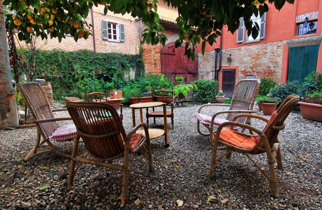 Among UNESCO vineyards - Casa Visconti historic center of Mombaruzzo FREE WI-FI