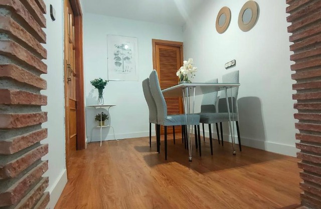 Amplio Apartamento Familiar de 3 Dormitorios en La Zubia Granada a un Paso de la Alhambra y Sierra Nevada
