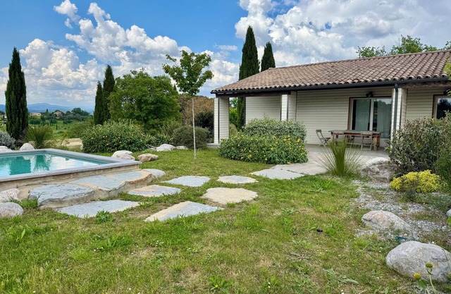 An atypical stay in the sun, view on the countryside, calm, ballade and petanque