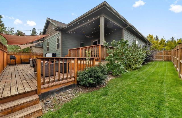 An Epic Vacation in Beautiful Bend! Sleeps 6, Pet Friendly, Close to Old Mill
