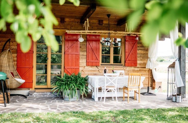 An oasis in the middle of nature; 2 km to gondola for hikers and ski slopes