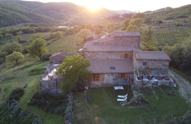 Ancient house in Chianti Hills with private lake and garden