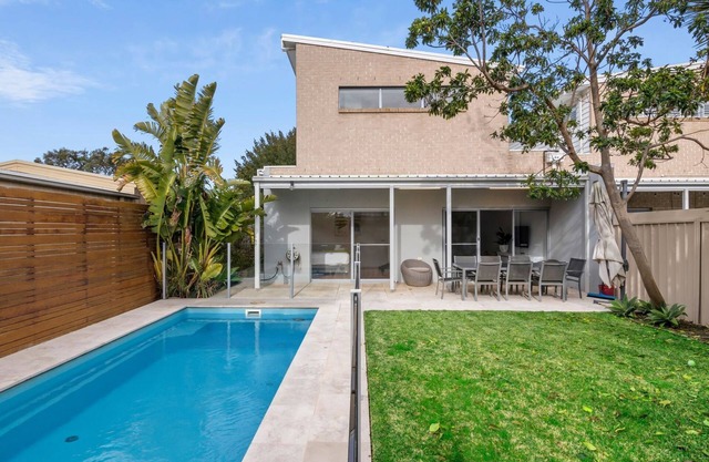 Anderson Pool Premium