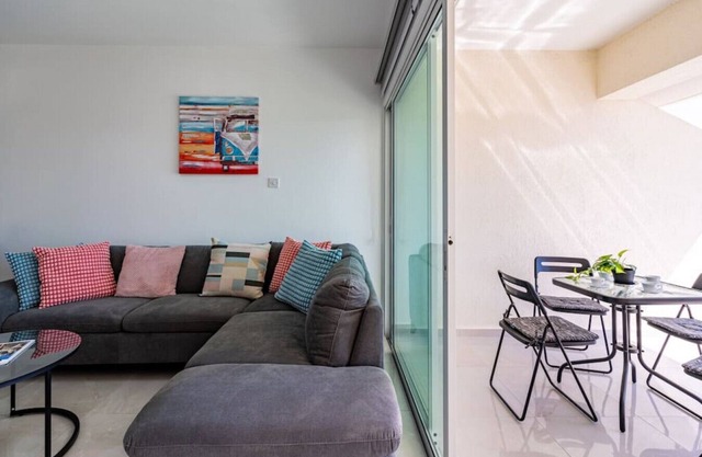 Andrea 3-Bedroom Apt in Mackenzie W/Pool