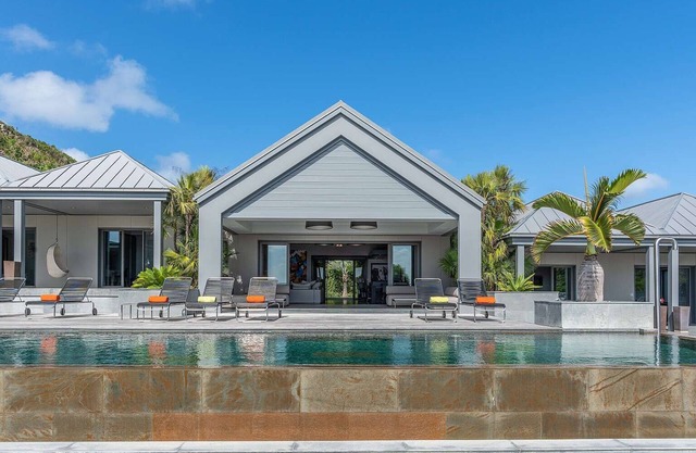 Angel (4/6 Rooms) Luxury villa