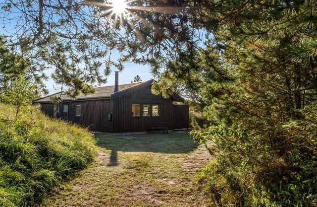 "Anneka" - 750m from the sea by Interhome
