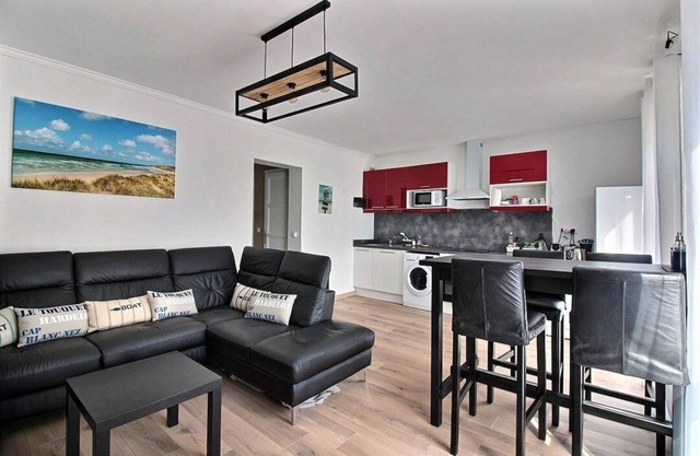 Annonce Professionnelle. Appartement 2 Chambres, à 100m de la Plage, Pour 4 Personnes