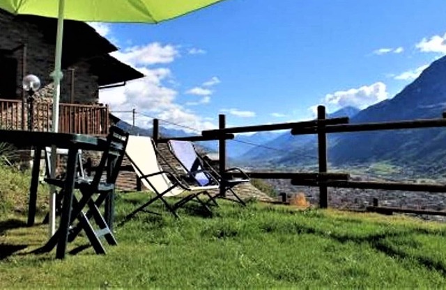 Aosta: ACCOMMODATION EVENDY AOSTA HILL PANORAMIC VIEW