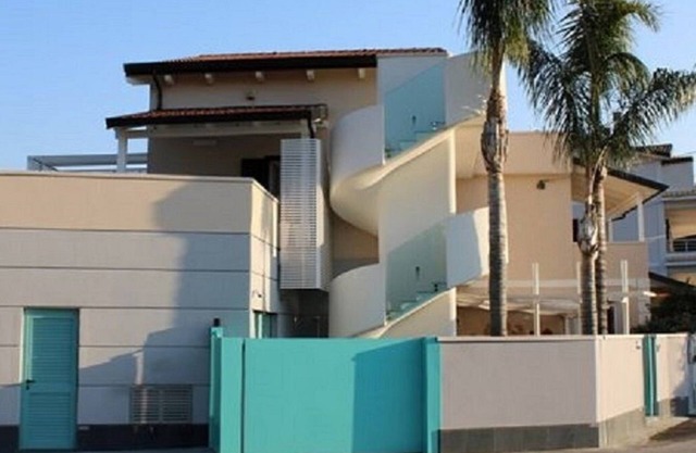 Apartment 3 min walk to the beach