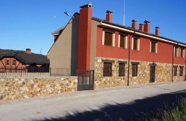 APART. THE ERAS OF THE SIERRA DE AYLLON B (2 PEOPLE)