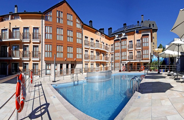 Apartahotel & Spa Jacetania