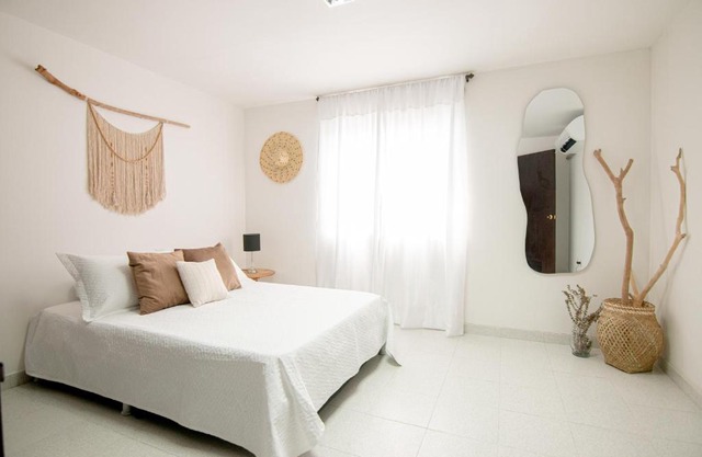 Apartamento a una cuadra de la Playa centro Parque de los Novios