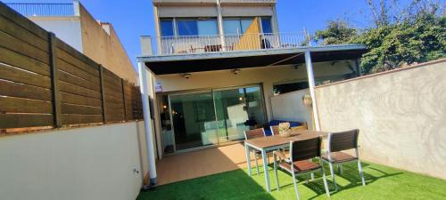 Apartamento Mar&Pol con jardín