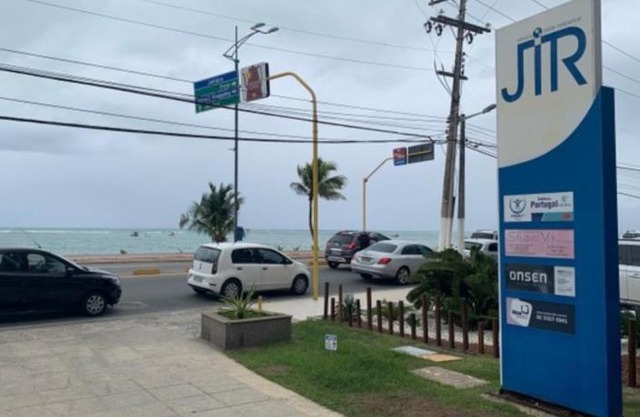 Apartamento na praia de Jatiúca com piscina e área de lazer